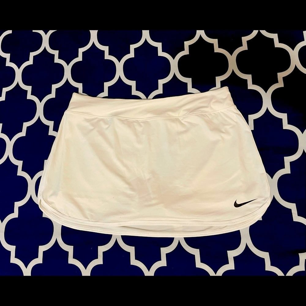Nike Women’s Court Pure Skort